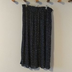 NWT Loft Navy Blue Midi Skirt (size large)